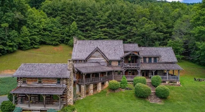 Altamont Lodge - Image 1