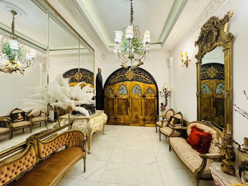 Conacul Coroanei Luxury Boutique - Image 1