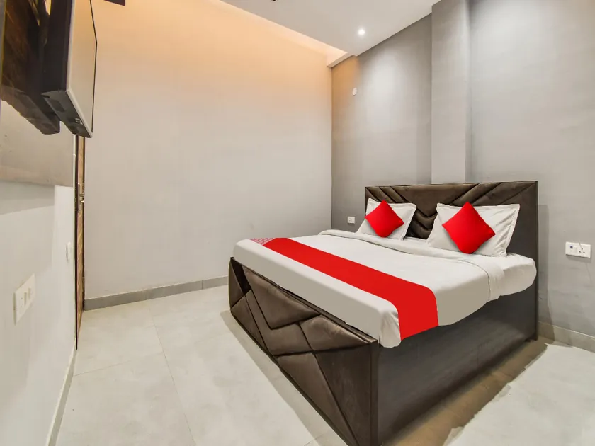 Hotel O Iris Lite - Image 1