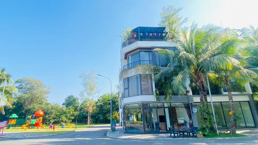 Green Villa - Flamingo Đại Lải Resort - Biệt thự góc 5PN, 3 mặt thoáng, cạnh công viên - Image 1