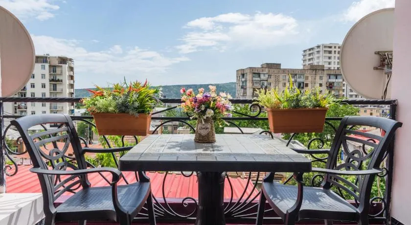 Hotel S.R - Image 1