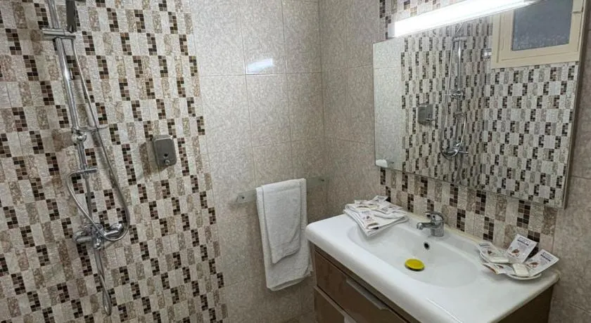 Hotel Amine - Image 1
