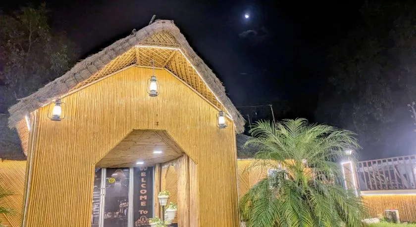 Rajwada Rooms, Restaurant & Banquet - Image 1