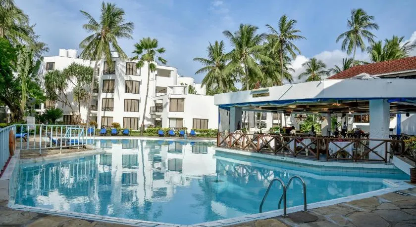 North Coast Beach Hotel - Image 1