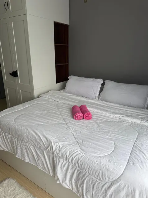 Rose Cozy Studio Suite @ champs elysees - Image 1