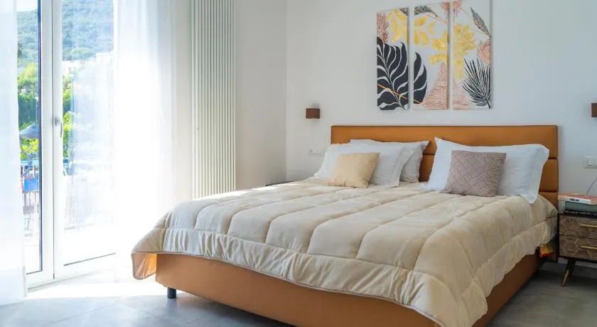 Delphi Soggiorni Romantic Suites with Private Terrace - Ischia Porto - Image 1