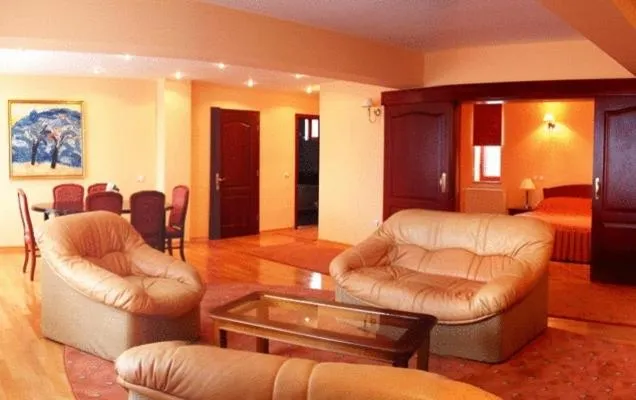 Hotel Maria - Image 1