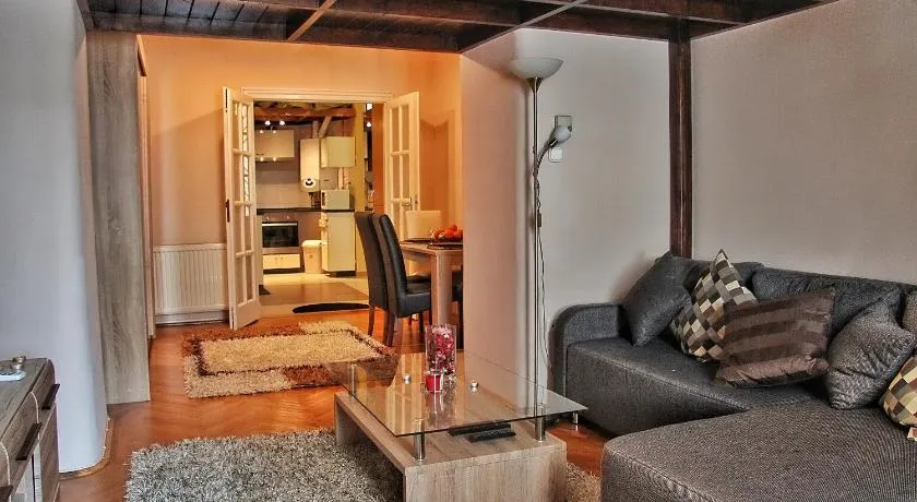 Vaci Deluxe Apartment - Image 1