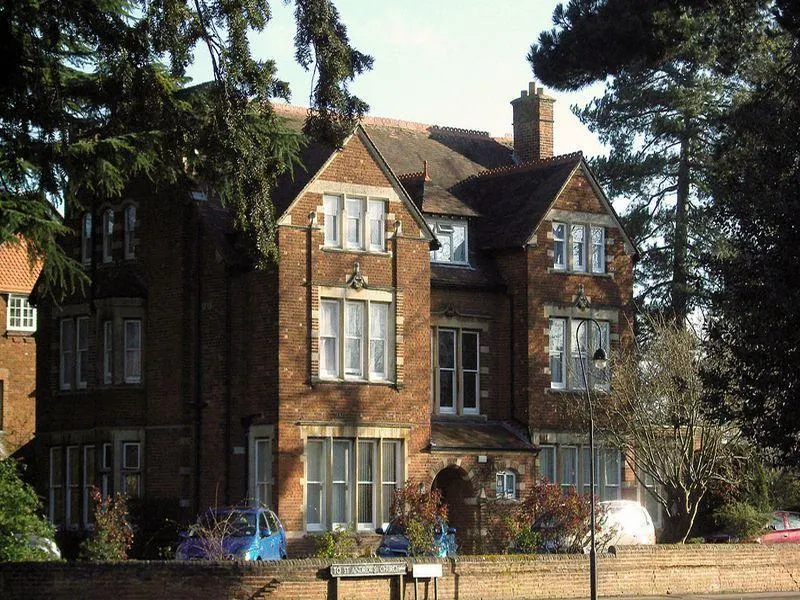 100 Banbury Road Oxford - formerly Parklands - Image 1