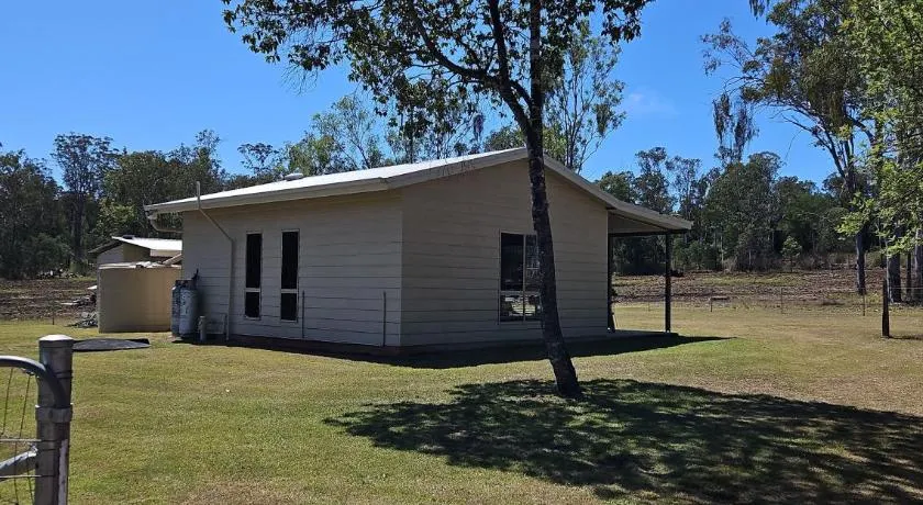 Blackbutt The Shack at Gilinlea - Image 1