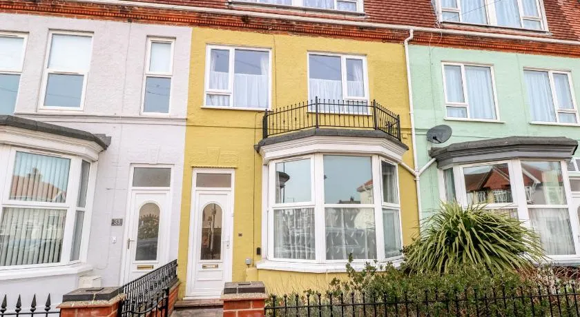 34 North Denes Road - Image 1