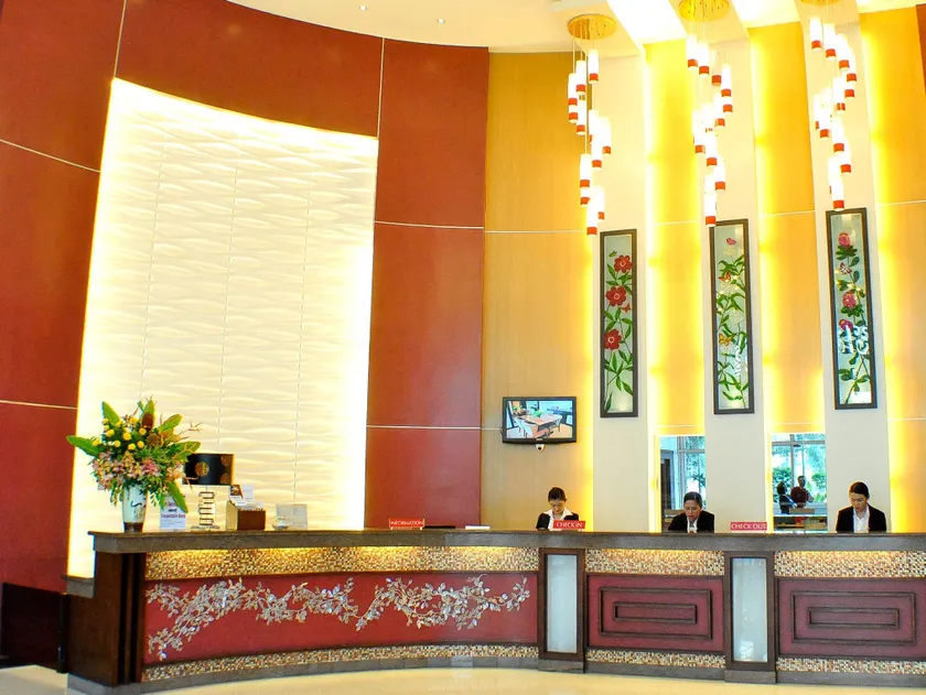 Hotel Elizabeth Cebu - Image 1