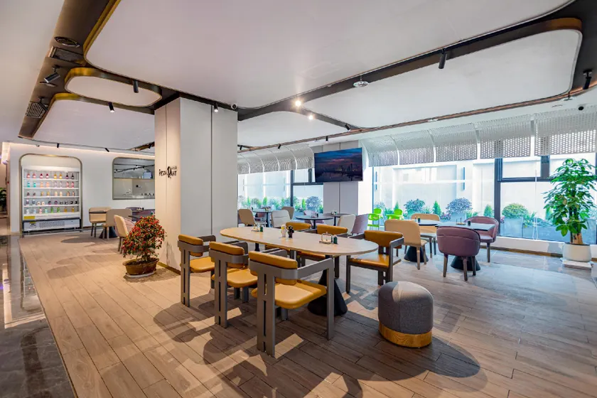 Atour Light Hotel Nanjing Gulou Xuanwu Lake - Image 1