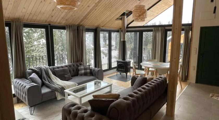 High Five Villas - Image 1