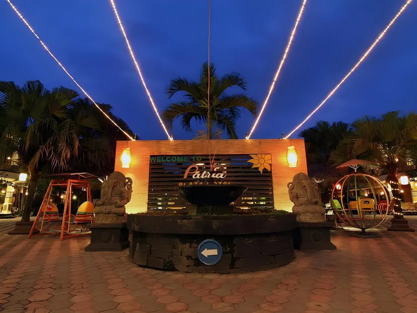 Patria Plaza Hotel - Image 1