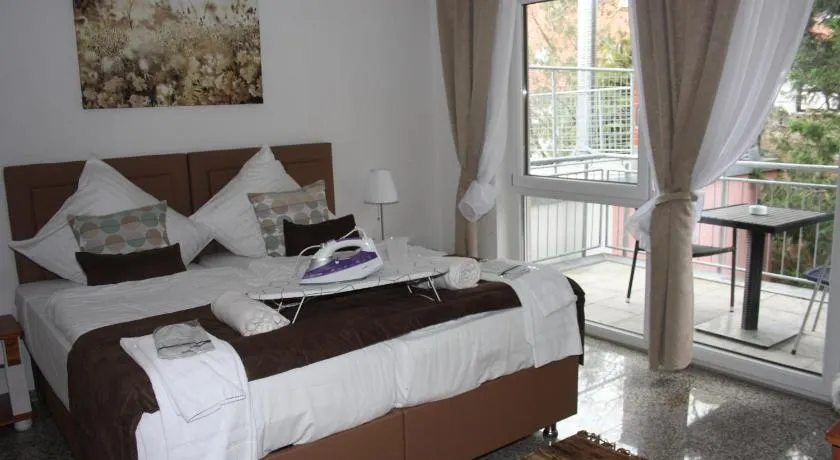 Hotel Vesa - Image 1