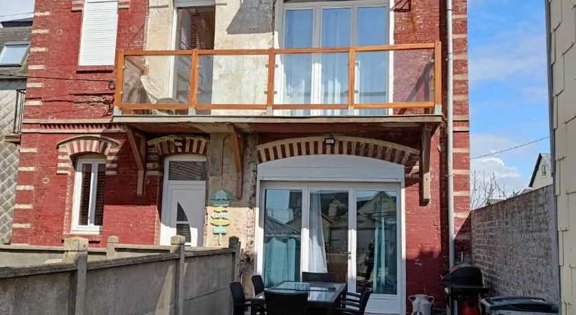 01- Villa La Précieuse en Front de mer - Jardin et Terrasse - Image 1