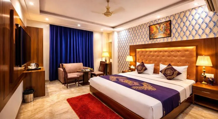 Hotel Smart Plaza Inn Near Delhi International Airport - Image 1