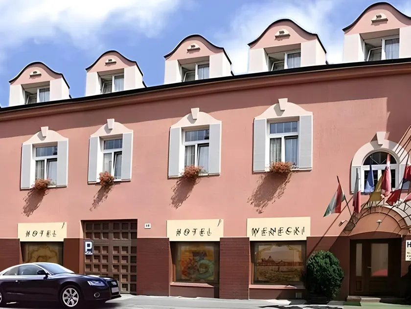 Hotel Wenecki - Image 1