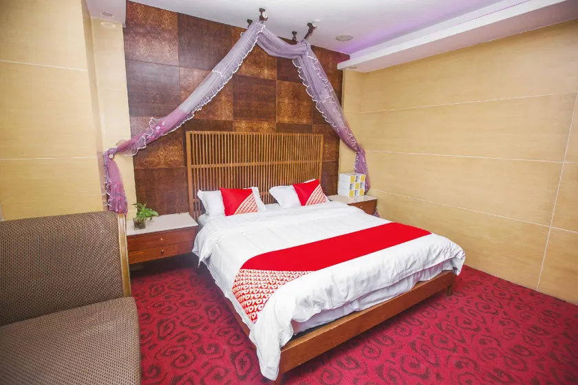OYO Fenghua Lizhi Hotel - Image 1