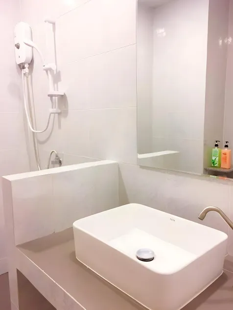 Kosit One Hotel - Image 1