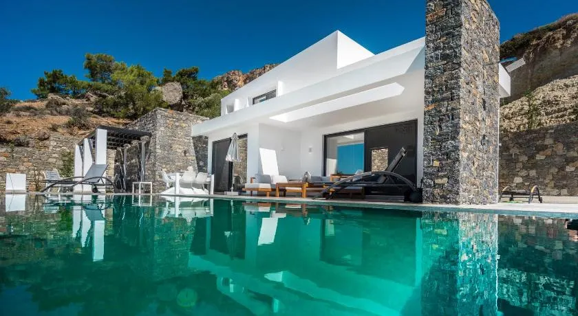 Villa Daniela & Apartments - Image 1