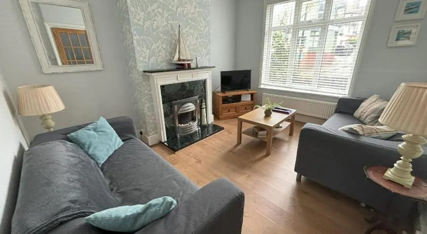 Downs Gate Cottage - Image 1