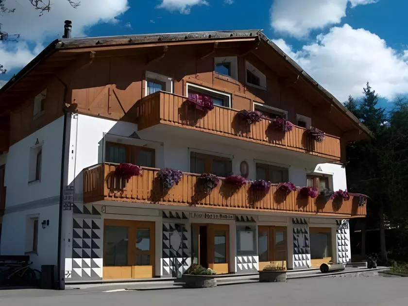 Hotel Duc De Rohan - Image 1
