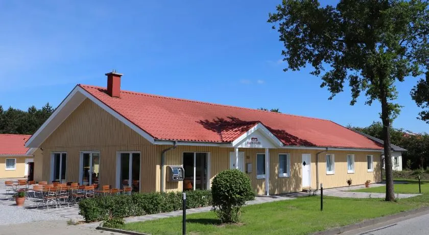 Ellen Hotel - Image 1