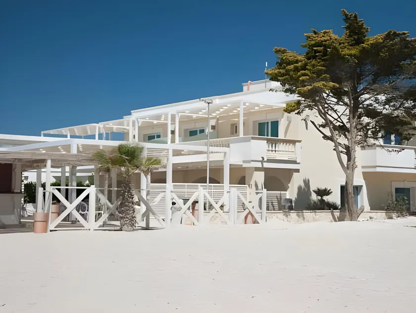 Tabù Hotel - Image 1