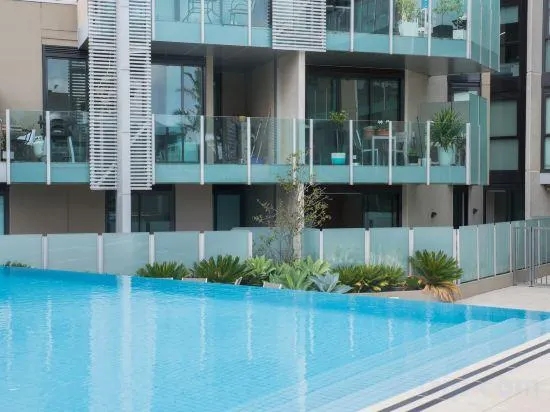 Mega Style Apartments Richmond - Image 1