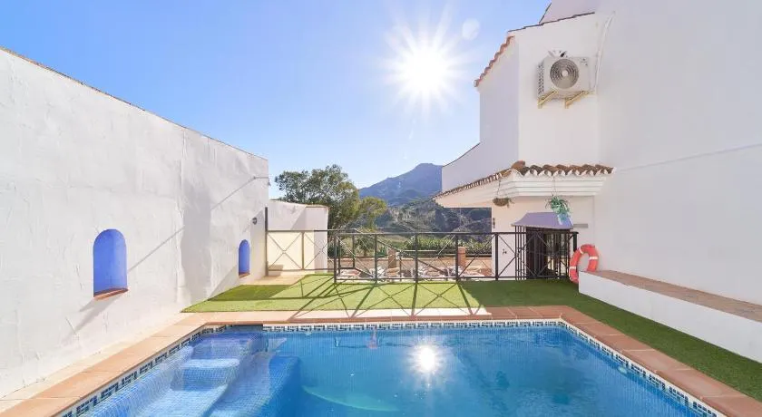 Finca Alcaparaín con Piscina en Caminito del Rey-Carratraca - Image 1