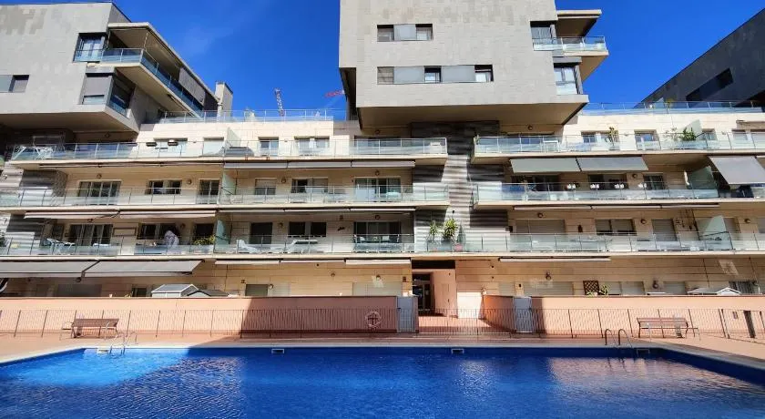 Badalona Beach Apartment - Image 1