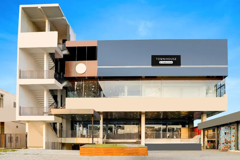 Townhouse Kathgharia Chowk - Image 1