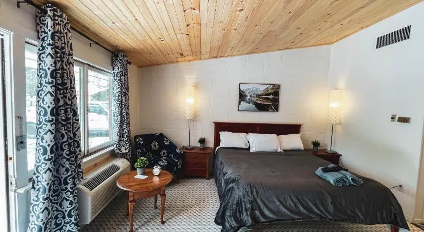 Sussex Motel - Image 1