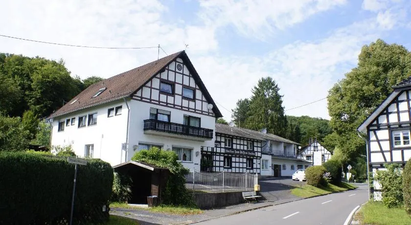 Landhotel und Restaurant Haus Steffens bei Calpas - Image 1