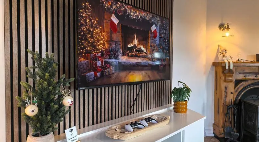 Fiáin Retreat, luxury, fire place, sun room - Image 1