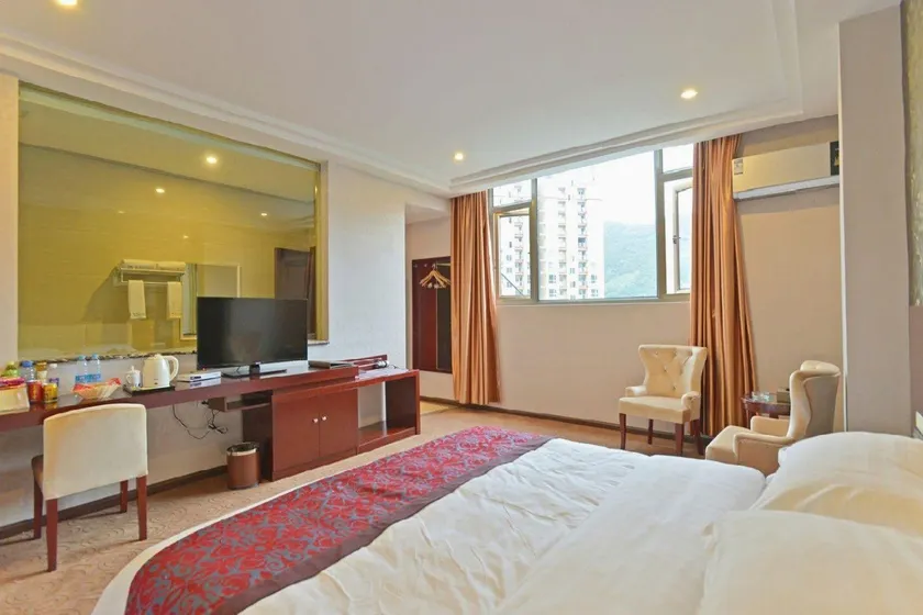 Guanling Longhe Hotel - Image 1