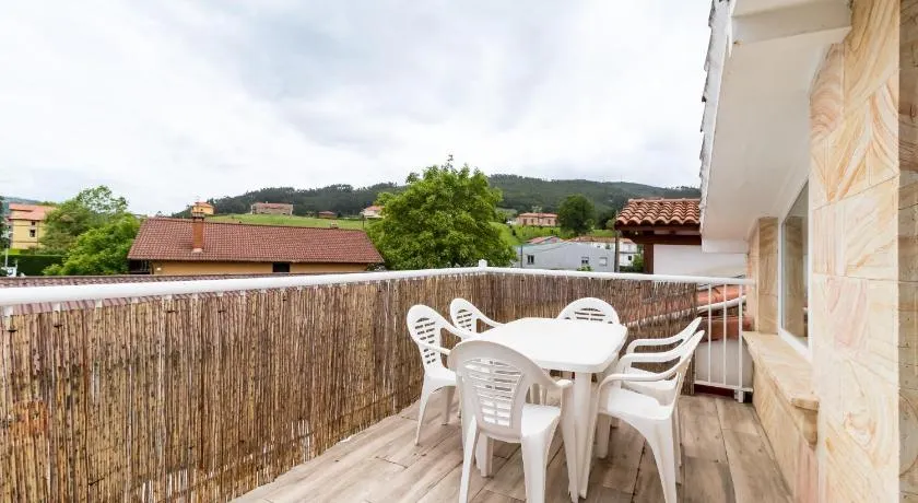 Merveilleuse maison de vacances adaptée aux familles avec internet haut débit et terrasse | Vue montagne | Idéale pour le télétravail | Avec animaux acceptés - Image 1