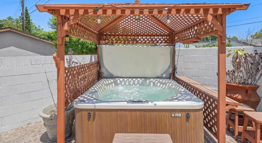 5 Br Jacuzzi Disney Knotts Beach - Image 1