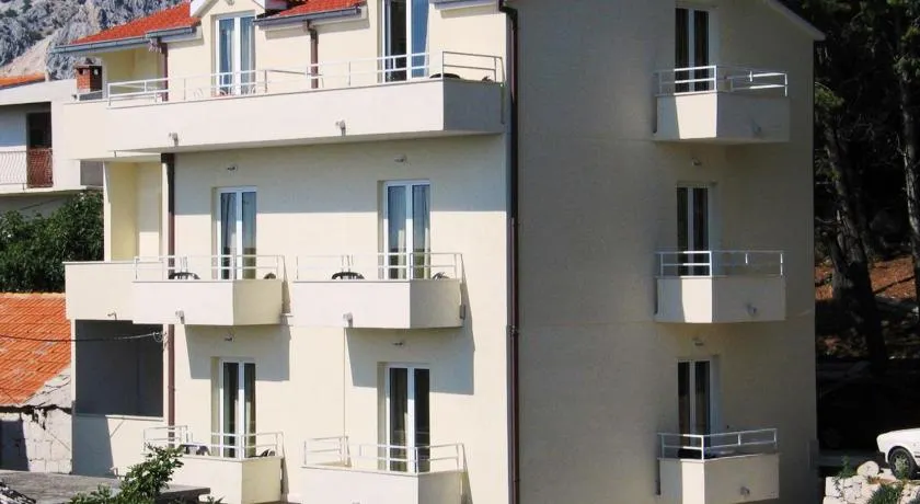 Apartments Danica Drašnice - Image 1