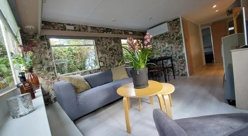 Te Huur: leuke 4-persoons Stacaravan op top locatie! - Image 1