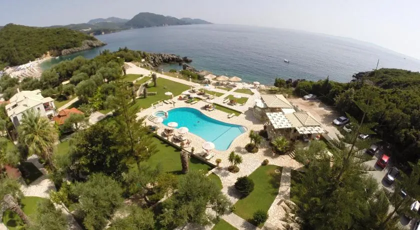 Hotel Mikros Paradisos - Image 1