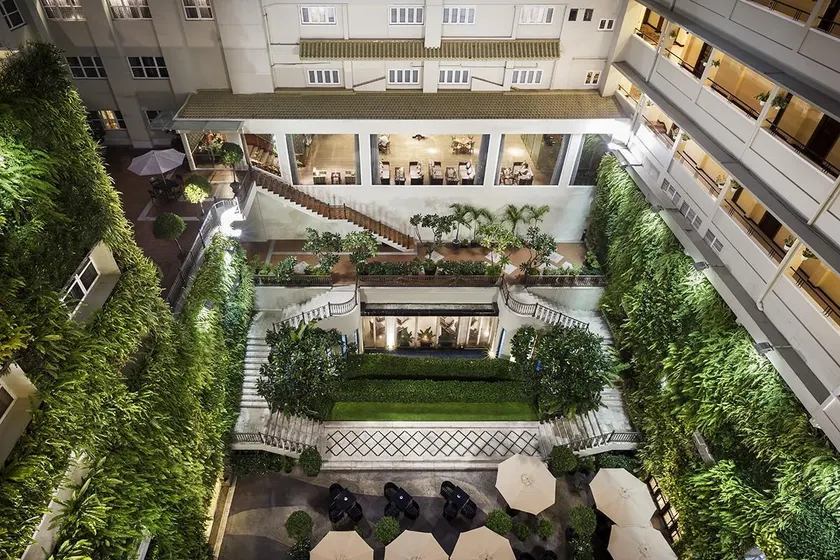 Rex Hotel - Image 1