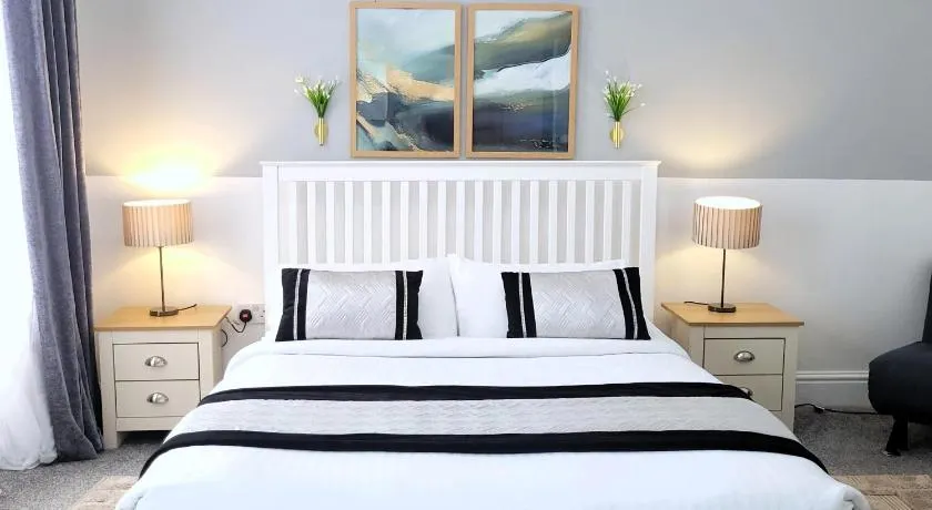 InstaLet Apartments I Wigan Central I Free Parking - Image 1