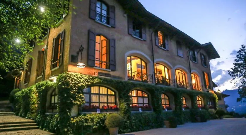 The Golf Club Guest House - Image 1