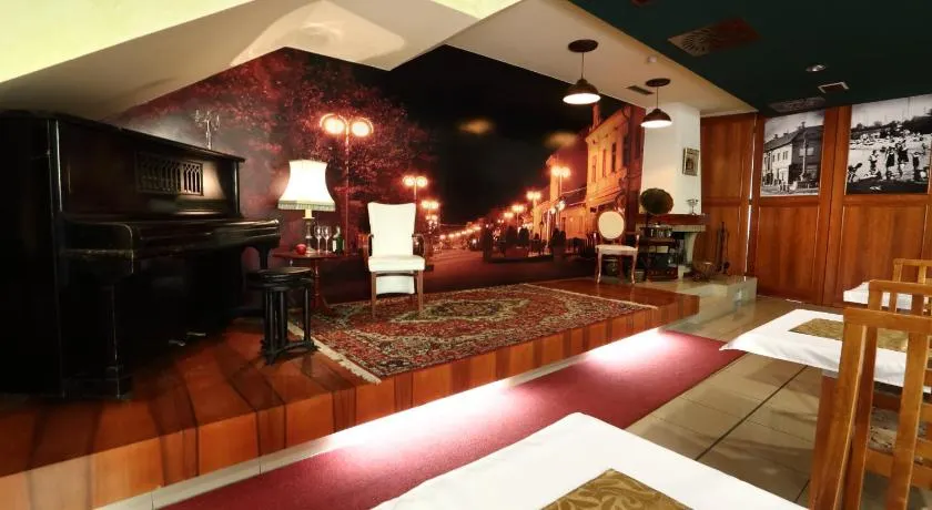 Hotel Nostalgia - Image 1