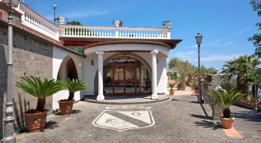 Villa avec piscine, terrasse et internet haut débit | Vue montagne - Image 1