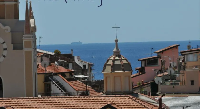Sea Apartment - Image 1