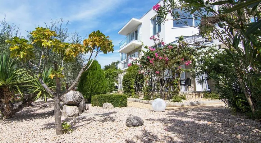 Marina di Portapisana Luxury private villa - Image 1